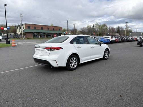 Ice 2024 Toyota Corolla LE