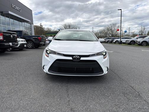 Ice 2024 Toyota Corolla LE