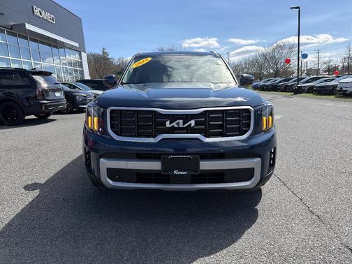 Midnight Black 2024 Kia Telluride S