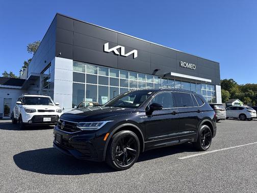2023 Volkswagen Tiguan 2.0T SE R-Line Black