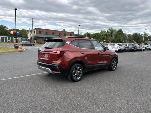 Mars Orange 2024 Kia Seltos S
