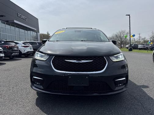2022 Chrysler Pacifica Touring-L