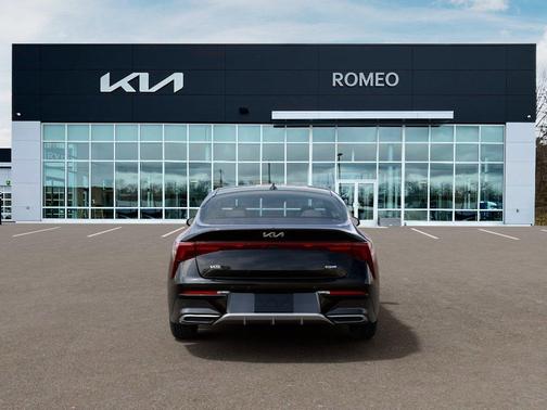 Aurora Black Pearl 2026 Kia K5 GT-Line