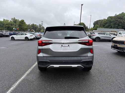 Steel Gray 2023 Kia Seltos LX