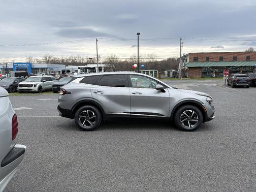 2023 Kia Sportage Hybrid LX