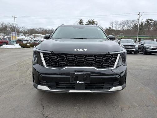 Aurora Black Pearl 2025 Kia Sorento Plug-In Hybrid EX