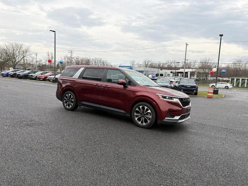 2024 Kia Carnival EX