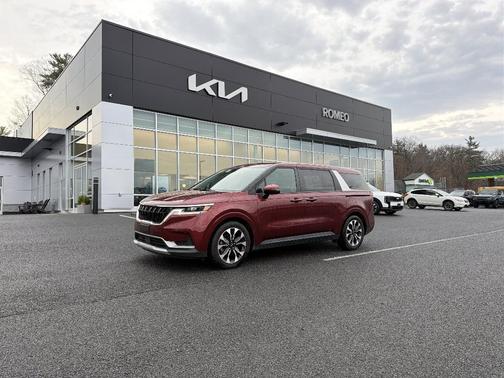2024 Kia Carnival EX