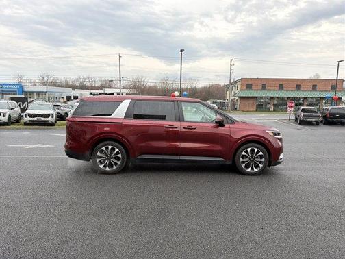Flare Red 2024 Kia Carnival EX