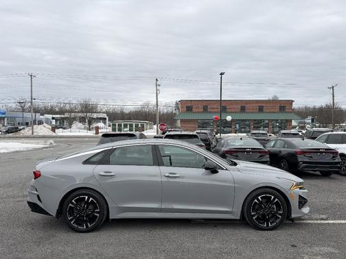 2023 Kia K5 GT-Line