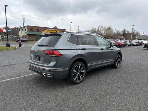 2022 Volkswagen Tiguan 2.0T SEL R-Line