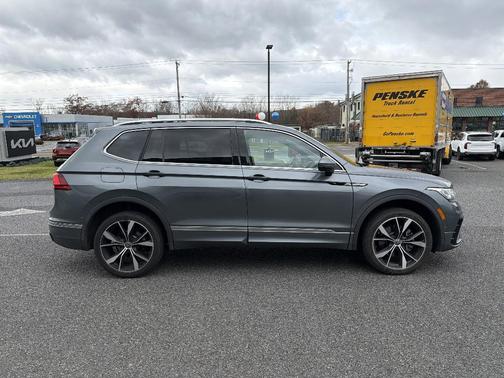 2022 Volkswagen Tiguan 2.0T SEL R-Line