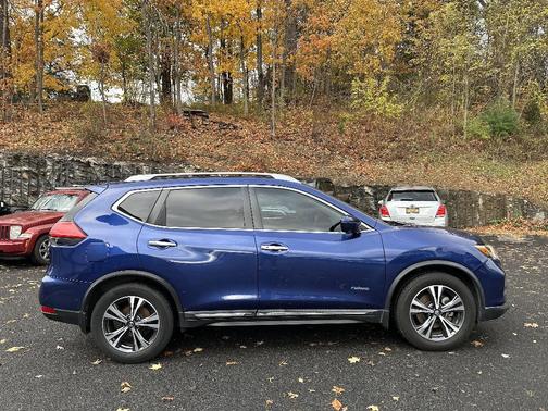 2017 Nissan Rogue Hybrid SL