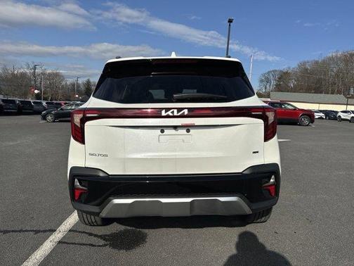 2024 Kia Seltos SX