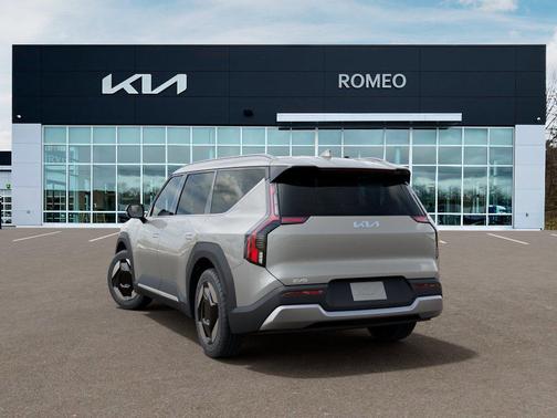 Ivory Silver 2026 Kia EV9 Wind