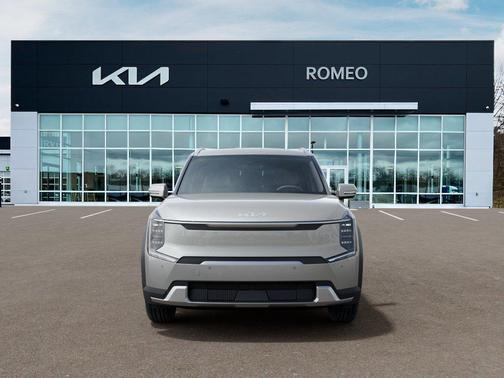 Ivory Silver 2026 Kia EV9 Wind