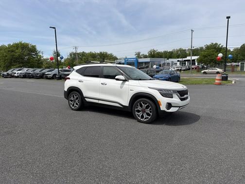 Snow White Pearl 2021 Kia Seltos SX