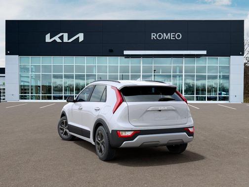 Snow White Pearl 2026 Kia Niro EX