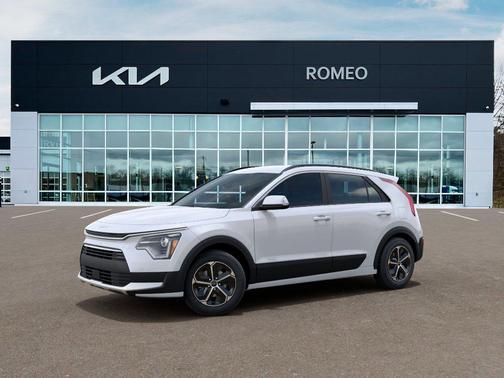 Snow White Pearl 2026 Kia Niro EX