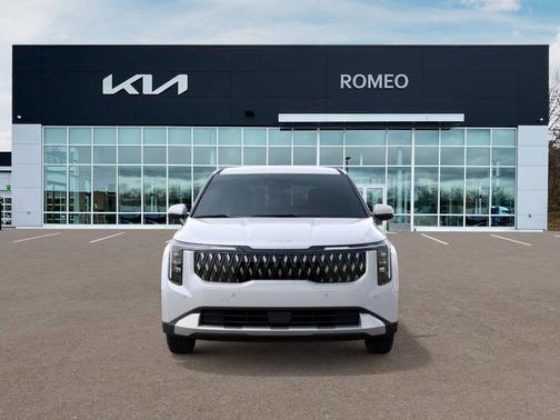 Snow White Pearl 2026 Kia Carnival LXS