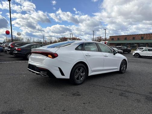 2023 Kia K5 LXS