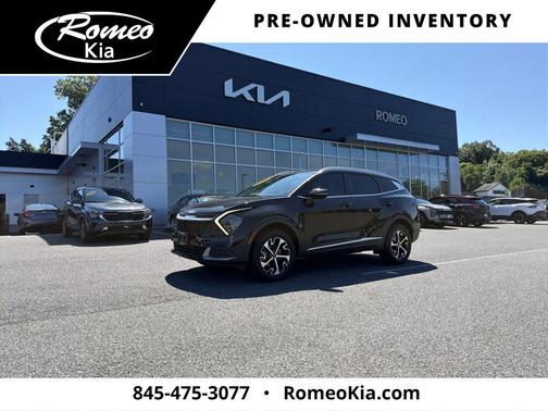 Ebony Black 2024 Kia Sportage EX