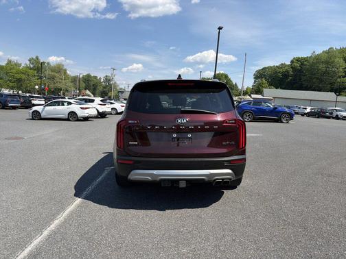 Sangria 2021 Kia Telluride EX