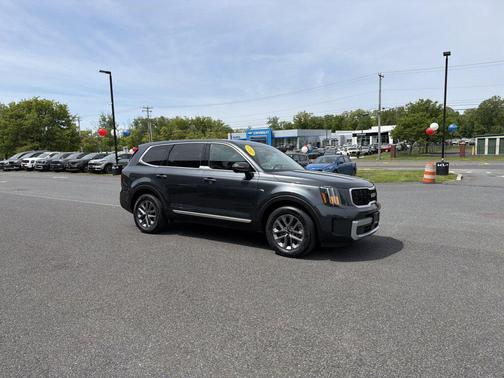 Gravity Gray 2023 Kia Telluride LX