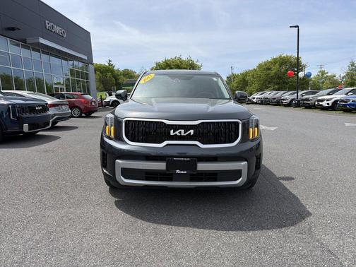 Gravity Gray 2023 Kia Telluride LX