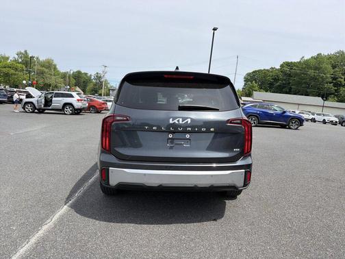 Gravity Gray 2023 Kia Telluride LX