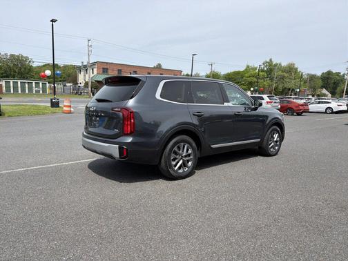 Gravity Gray 2023 Kia Telluride LX