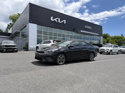 Aurora Black 2023 Kia Forte LXS