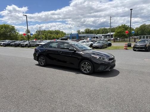 Aurora Black 2023 Kia Forte LXS
