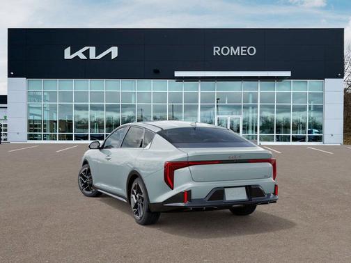 2025 Kia K4 GT-Line