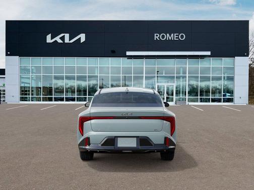 2025 Kia K4 GT-Line