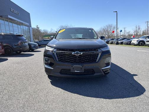 Mosaic Black Metallic 2023 Chevrolet Traverse Premier