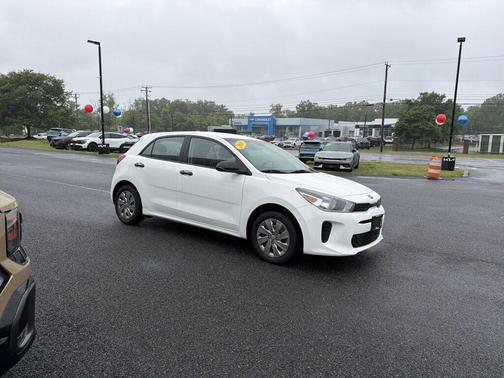 Clear White 2018 Kia Rio LX