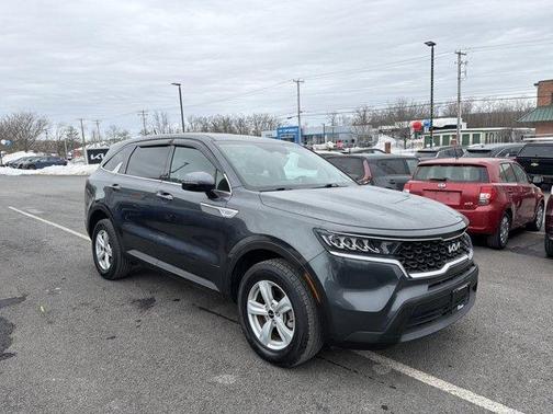 2022 Kia Sorento LX