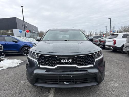 2022 Kia Sorento LX