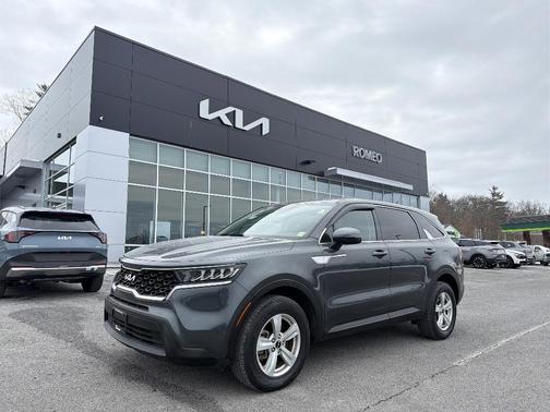 2022 Kia Sorento LX