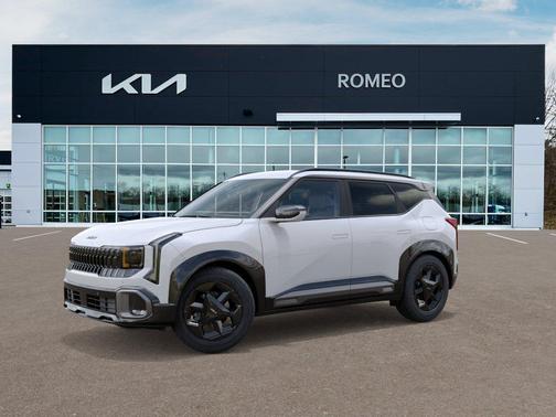Snow White Pearl 2027 Kia Seltos X-Line S