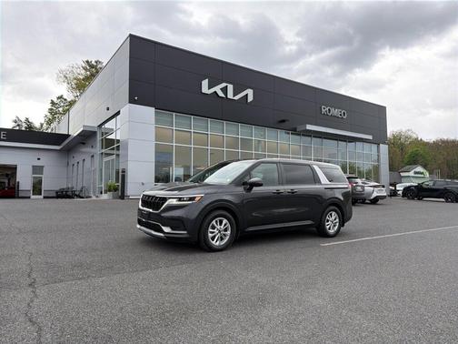 Panthera Metal 2024 Kia Carnival LX