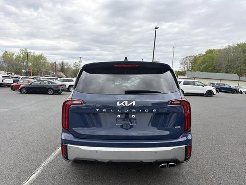 Midnight Lake Blue 2024 Kia Telluride S