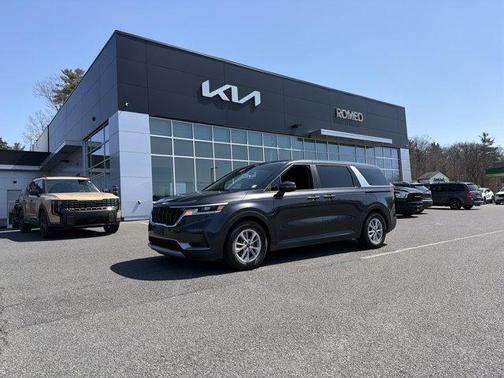 Metal 2022 Kia Carnival LXS