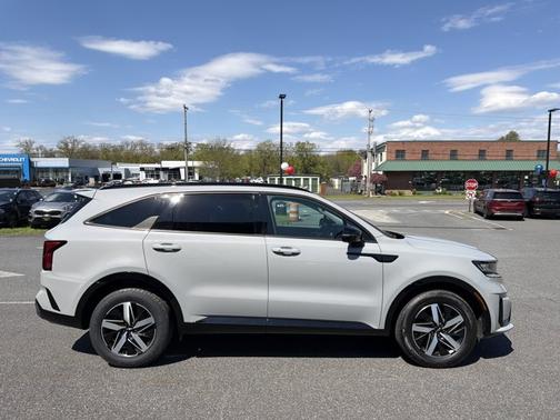 Wolf Gray 2022 Kia Sorento EX