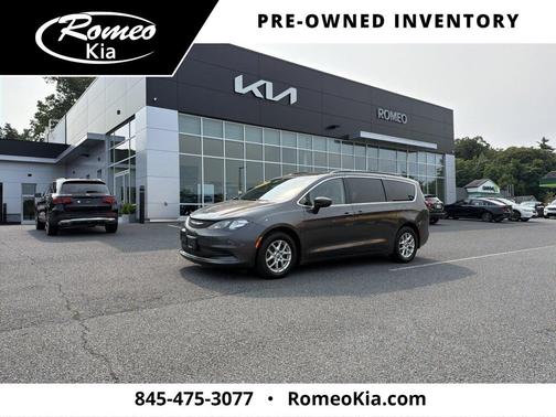 Granite Crystal Metallic Clearcoat 2021 Chrysler Voyager LXI