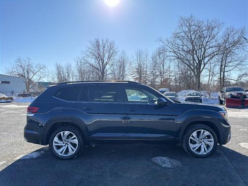 2023 Volkswagen Atlas 3.6L SE w/Technology
