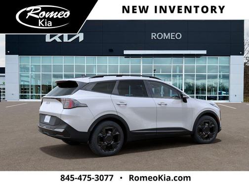 Glacial White Pearl 2026 Kia Sportage X-Line