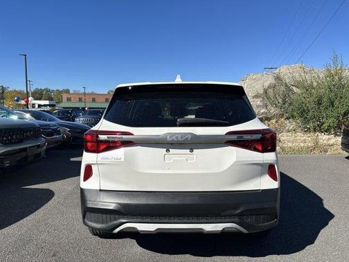 2023 Kia Seltos LX