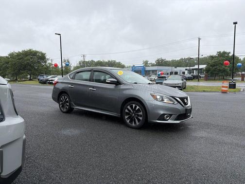 Gun Metallic 2017 Nissan Sentra SR